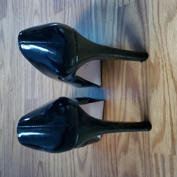 Jessica Simpson Martella Heels - Picture 5 of 8